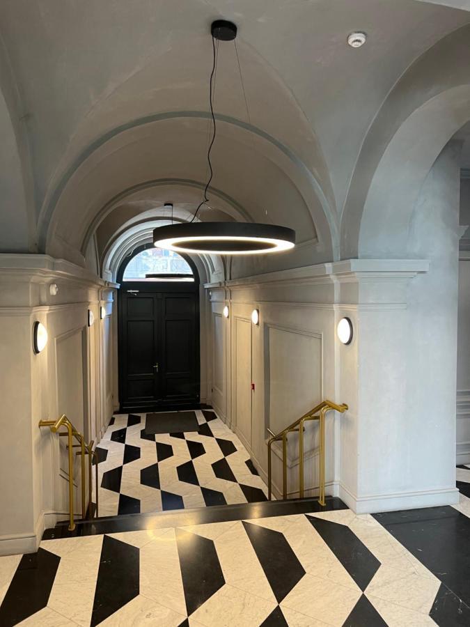Luxe Central Studio With Pool, Parking & Ac Budapest Eksteriør billede