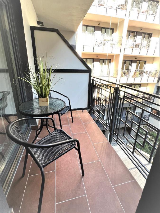 Luxe Central Studio With Pool, Parking & Ac Budapest Eksteriør billede