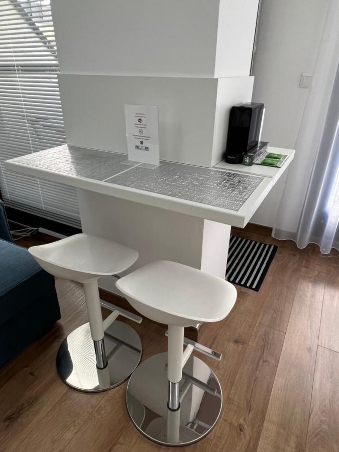 Luxe Central Studio With Pool, Parking & Ac Budapest Eksteriør billede